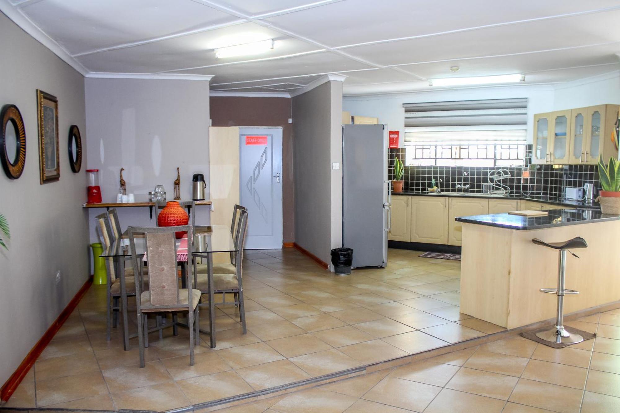 Thamalakane Guest House Maun ภายนอก รูปภาพ